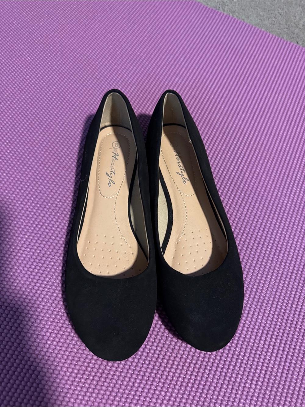 Herstyle Black Women's Round-Toe Ballet Flats